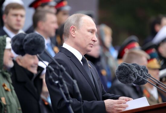 President Putin, Prime Minister Medvedev attend military parade on 72nd anniversary of victory in Great Patriotic War