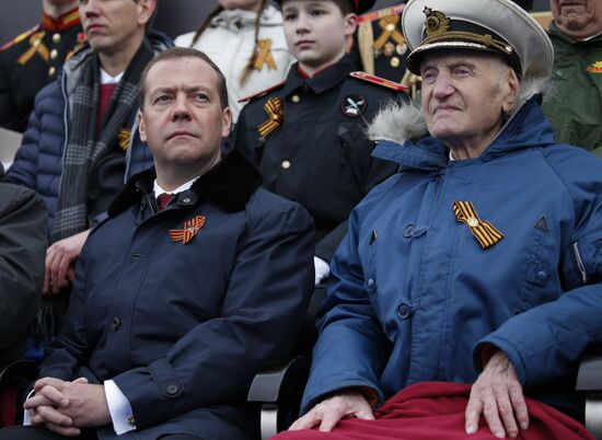 President Putin, Prime Minister Medvedev attend military parade on 72nd anniversary of victory in Great Patriotic War