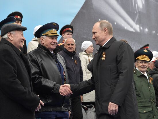 President Putin, Prime Minister Medvedev attend military parade on 72nd anniversary of victory in Great Patriotic War