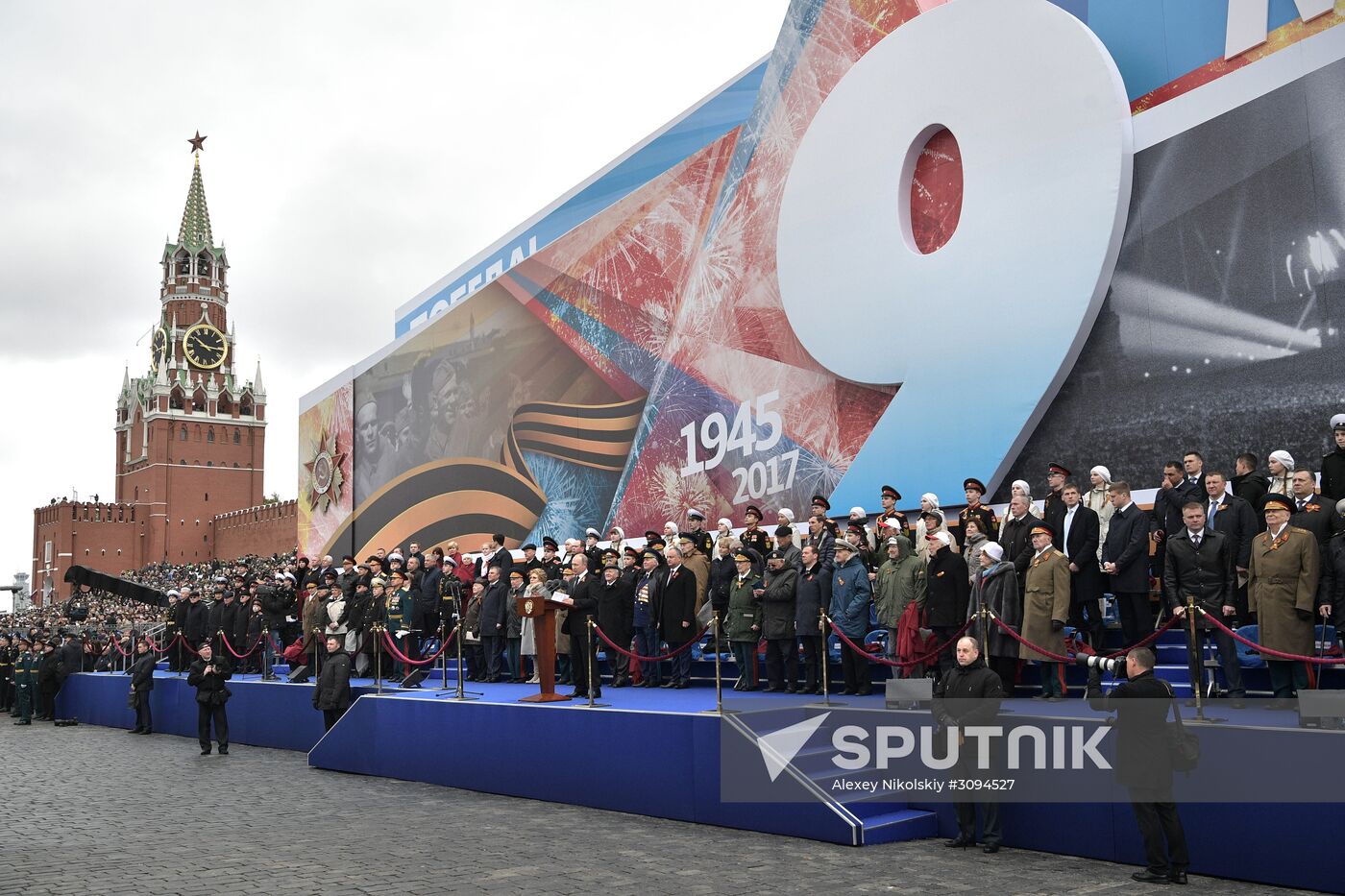 President Putin, Prime Minister Medvedev attend military parade on 72nd anniversary of victory in Great Patriotic War