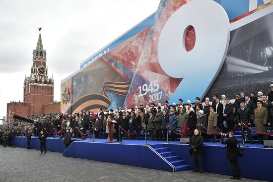 President Putin, Prime Minister Medvedev attend military parade on 72nd anniversary of victory in Great Patriotic War