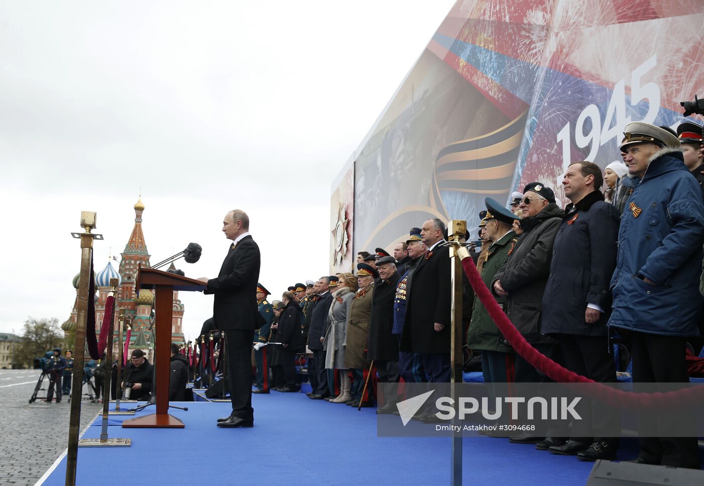 President Putin, Prime Minister Medvedev attend military parade on 72nd anniversary of victory in Great Patriotic War