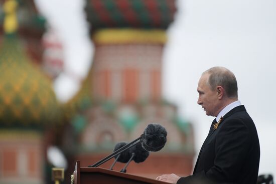 President Putin, Prime Minister Medvedev attend military parade on 72nd anniversary of victory in Great Patriotic War