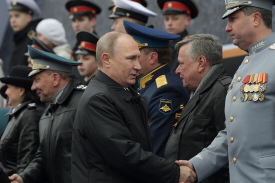 President Putin, Prime Minister Medvedev attend military parade on 72nd anniversary of victory in Great Patriotic War