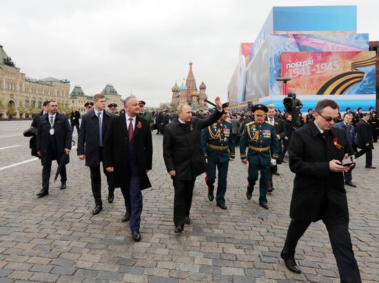 President Putin, Prime Minister Medvedev attend military parade on 72nd anniversary of victory in Great Patriotic War