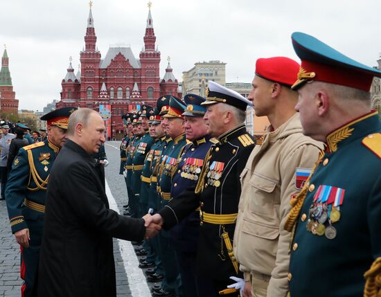 President Putin, Prime Minister Medvedev attend military parade on 72nd anniversary of victory in Great Patriotic War