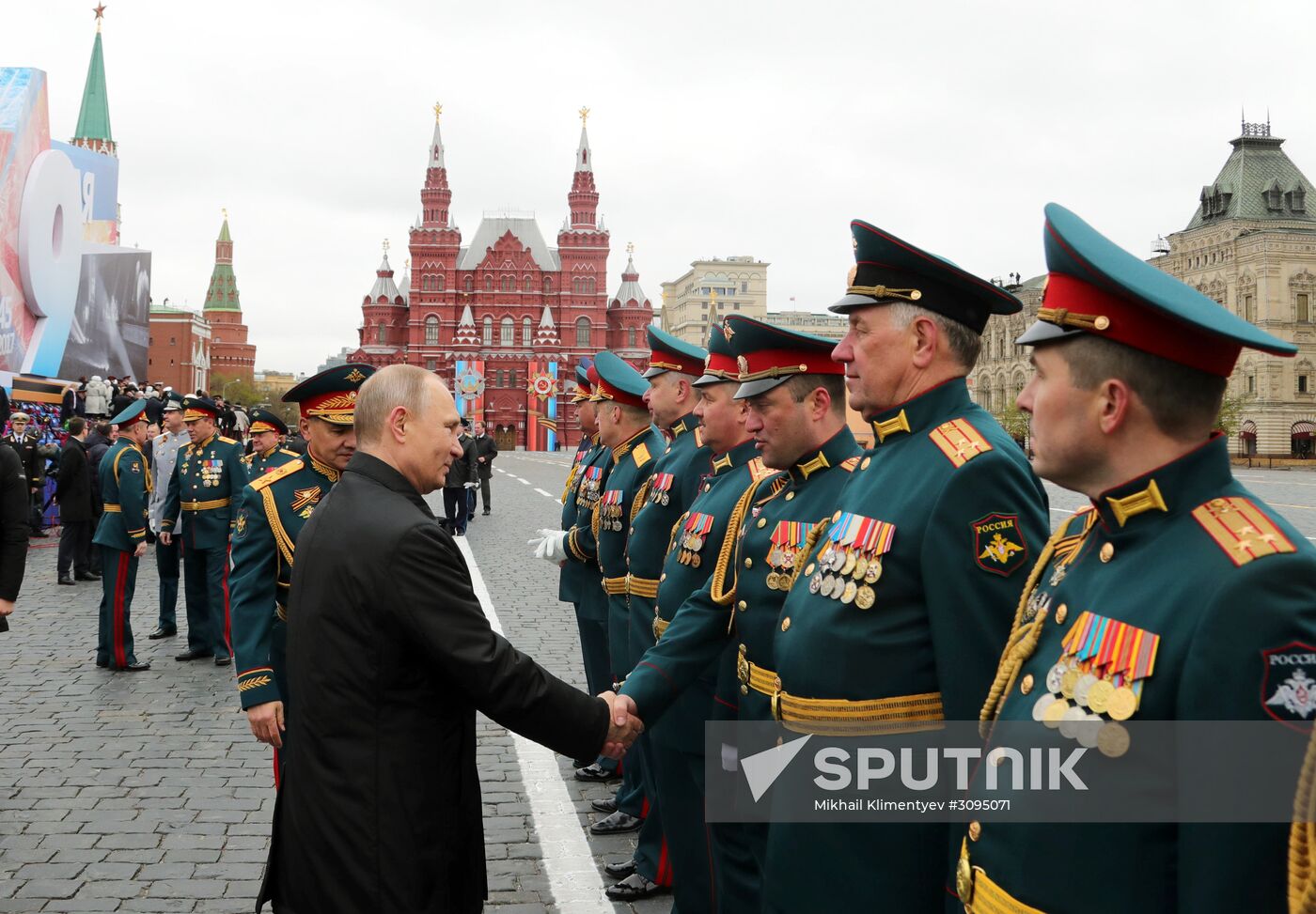 President Putin, Prime Minister Medvedev attend military parade on 72nd anniversary of victory in Great Patriotic War