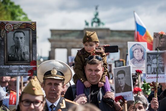 Immortal Regiment march abroad