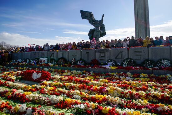 Immortal Regiment march abroad