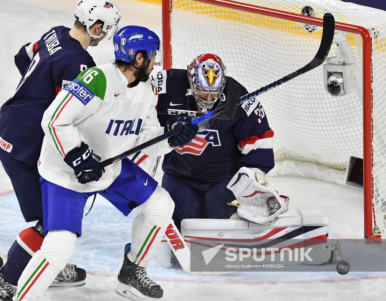 Ice Hockey World Championship. United States vs. Italy