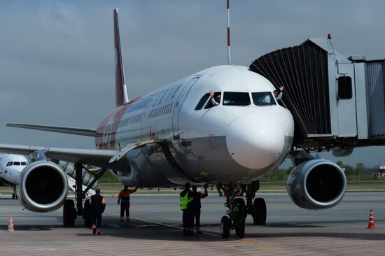 Sichuan Airlines’ first Harbin-Vladivostok flight