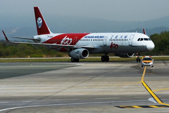 Sichuan Airlines’ first Harbin-Vladivostok flight