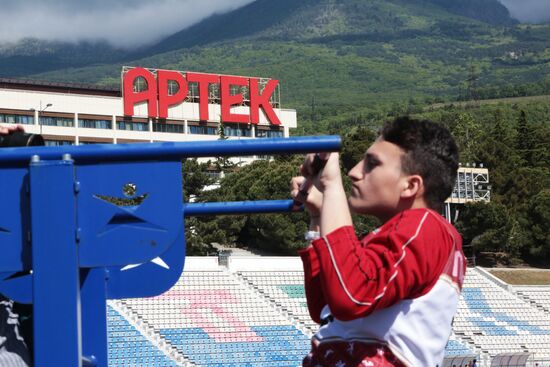Syrian children have vacation at Artek children's center
