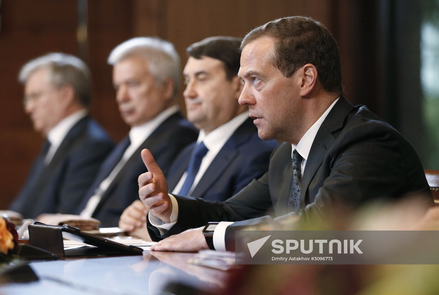PM Medvedev holds meeting of Board of Trustees of Russian Olympians Foundation