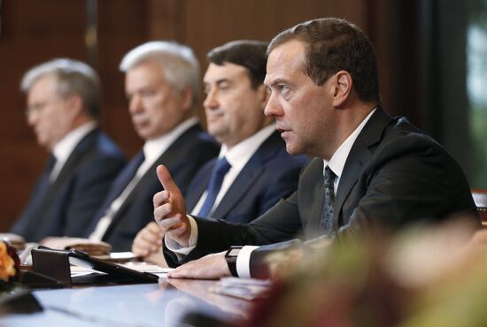 PM Medvedev holds meeting of Board of Trustees of Russian Olympians Foundation