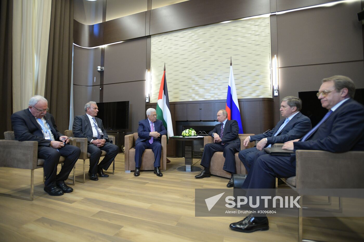 President Putin meets with Palestinian President Mahmoud Abbas
