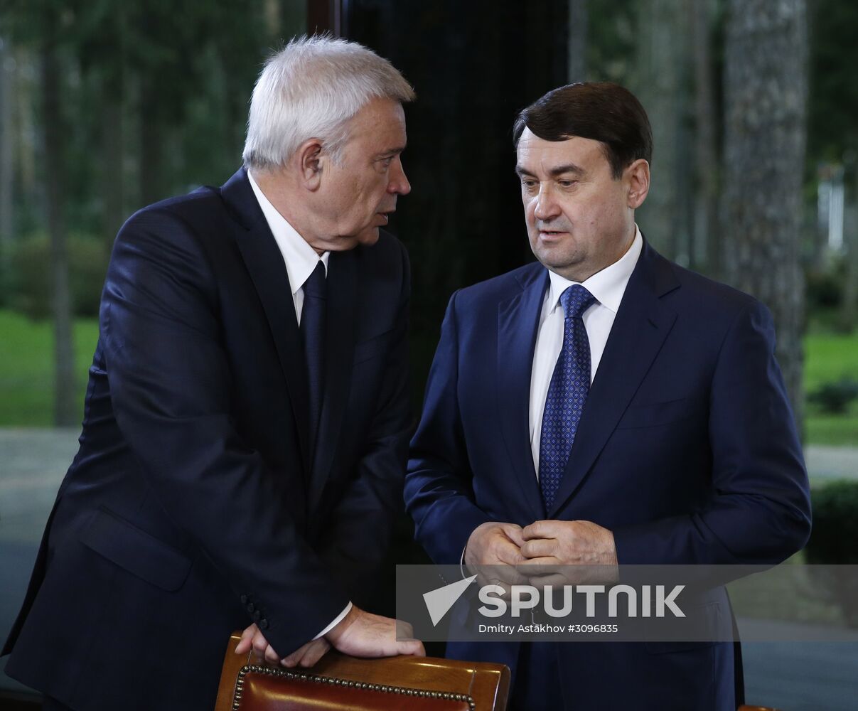 PM Medvedev holds meeting of Board of Trustees of Russian Olympians Foundation