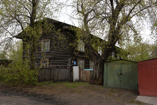Demolition of dilapidated housing in Novosibirsk