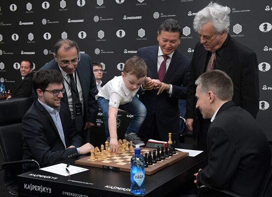 Chess. Moscow Grand Prix. Day one