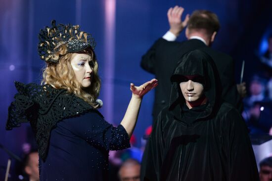"The Silmarillion: In Memoriam R.J.J. Tolkien" overnightnight opera concert