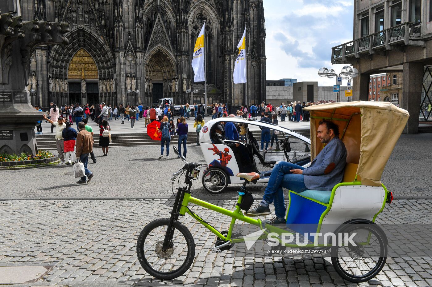 Cities of the world. Cologne