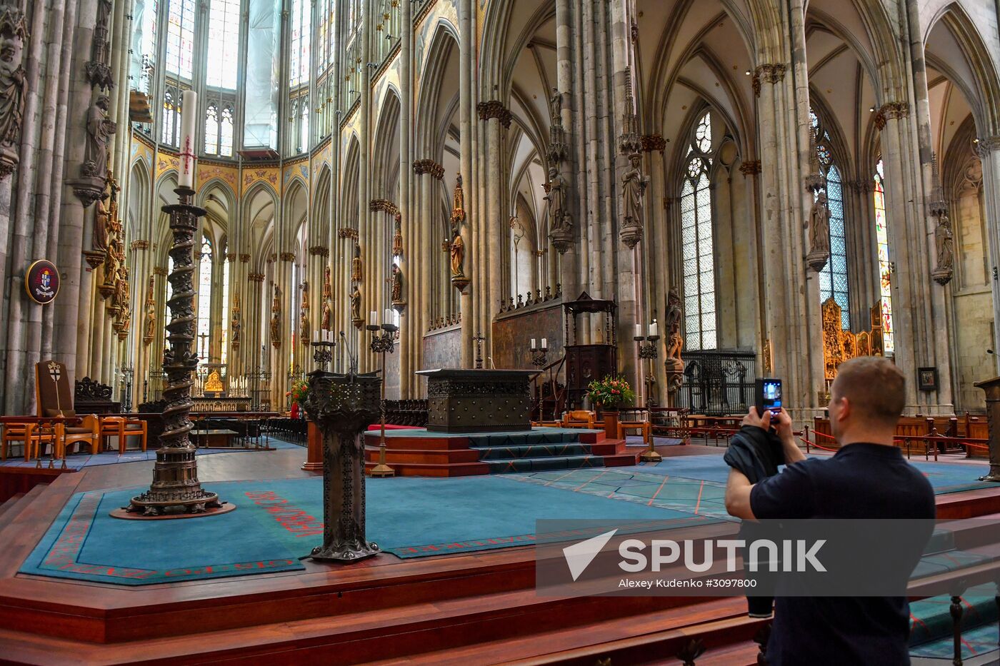 Cities of the world. Cologne