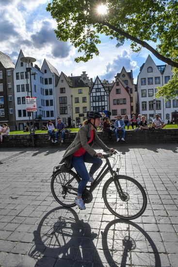 Cities of the world. Cologne