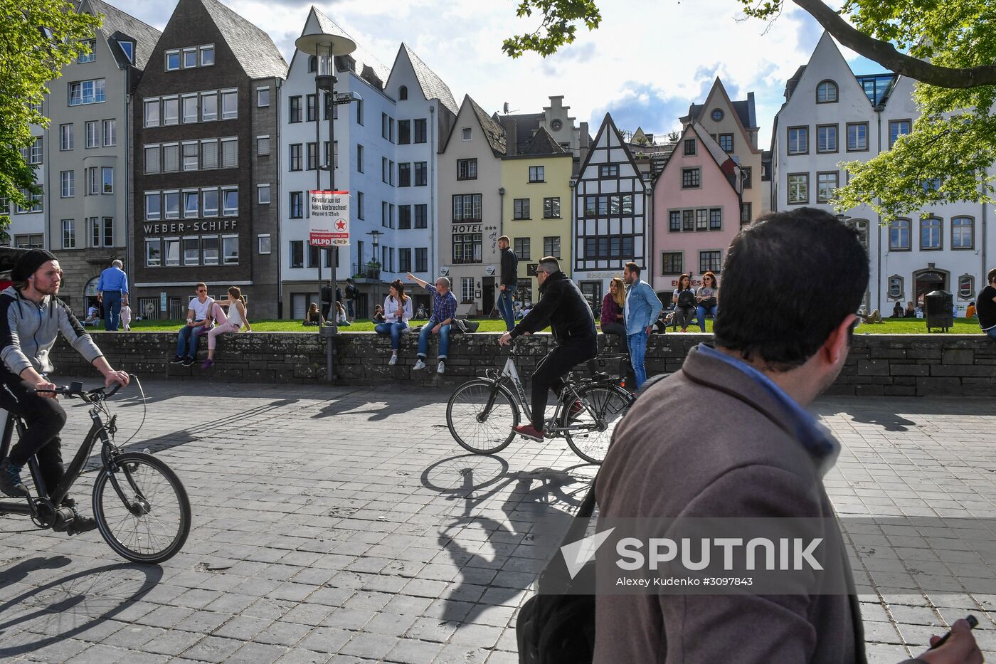 Cities of the world. Cologne