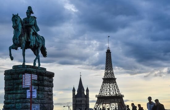 Cities of the world. Cologne