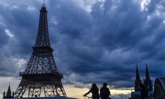 Cities of the world. Cologne