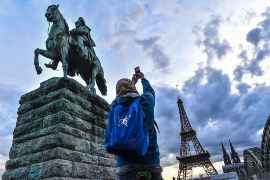 Cities of the world. Cologne