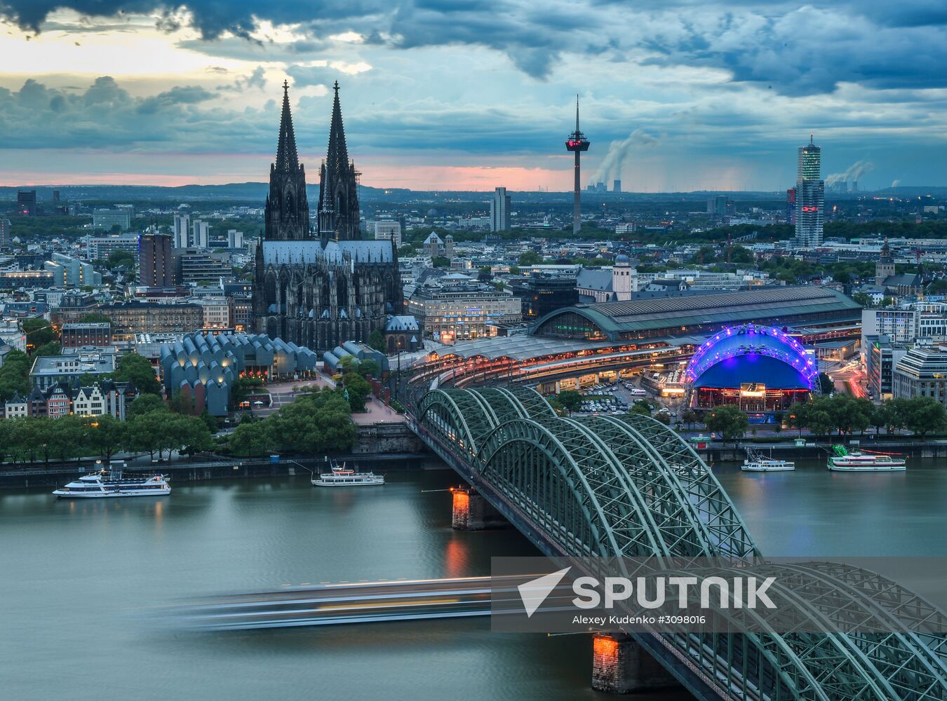 Cities of the world. Cologne