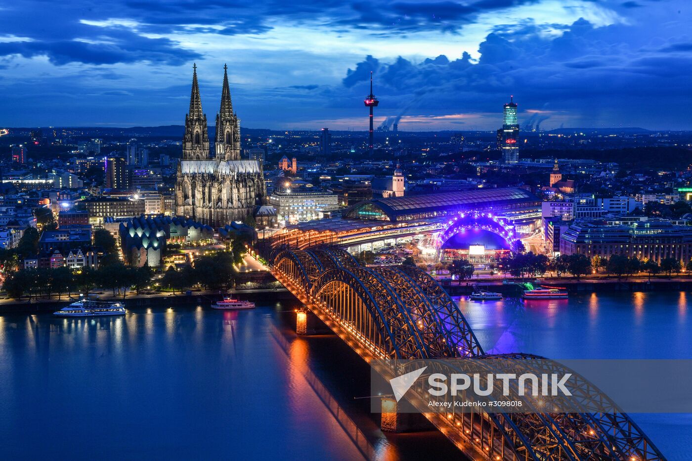 Cities of the world. Cologne