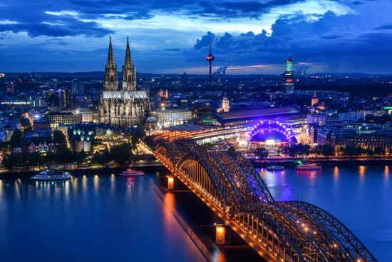Cities of the world. Cologne