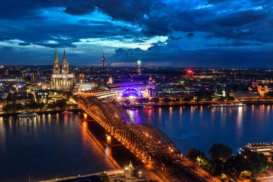 Cities of the world. Cologne