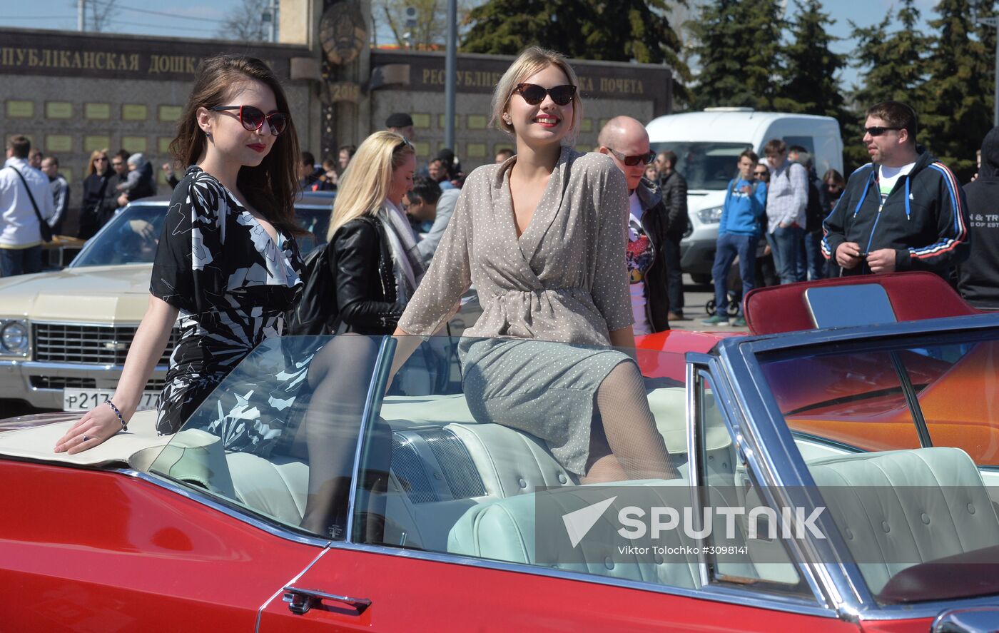 Old-timer parade in Minsk