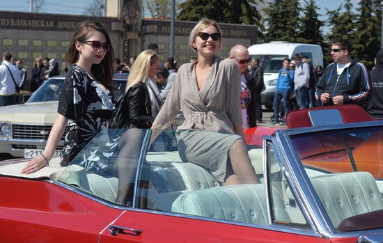 Old-timer parade in Minsk