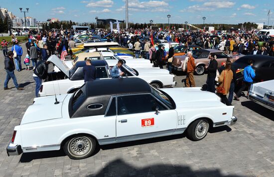 Parade of retro cars in Minsk