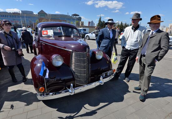 Old-timer parade in Minsk