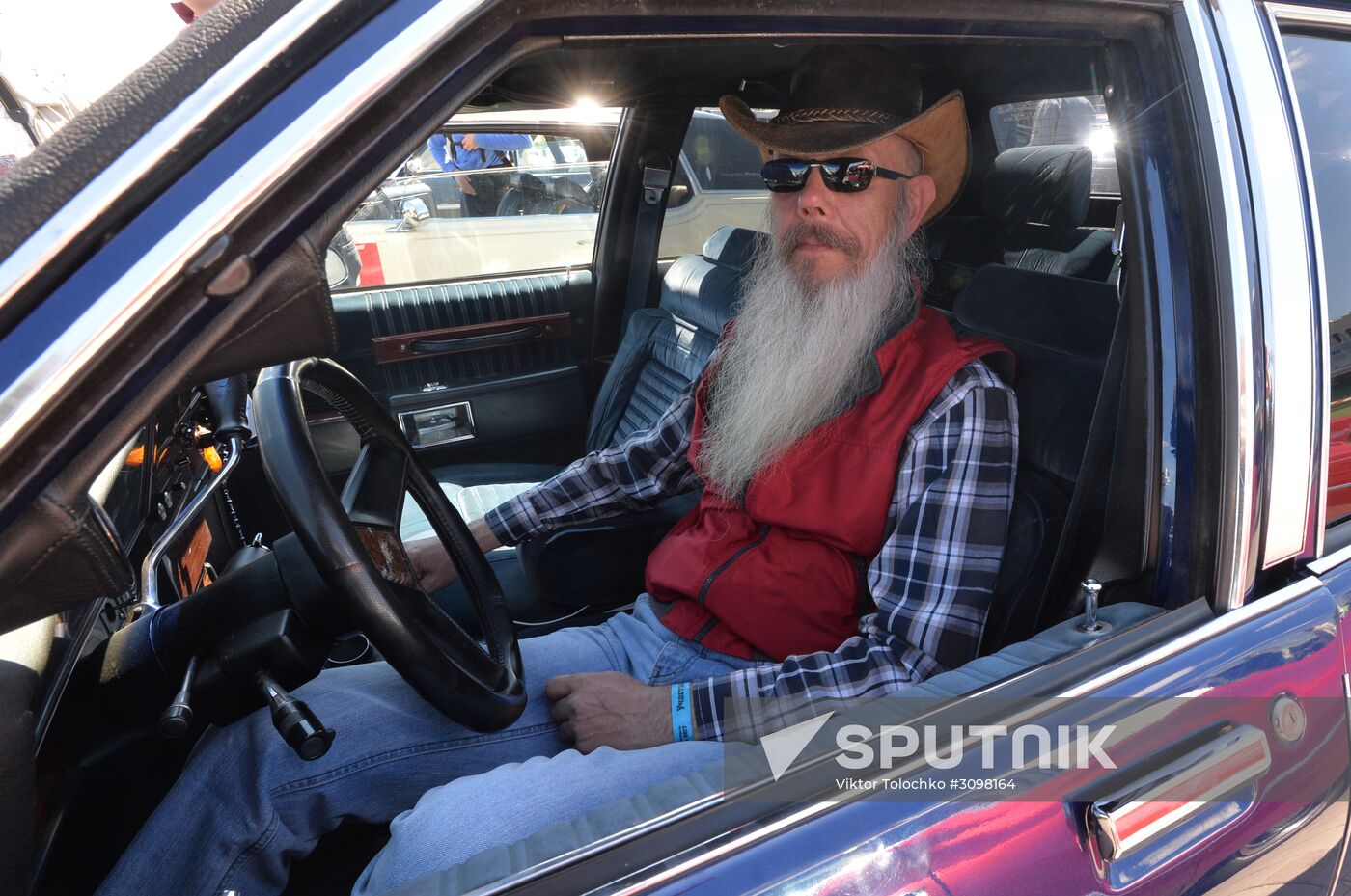 Parade of retro cars in Minsk