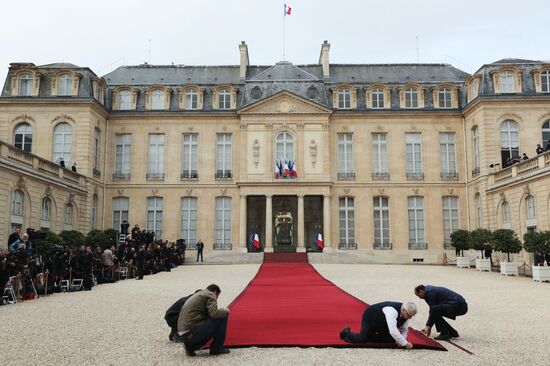 Emmanuel Macron inaugurated as French President