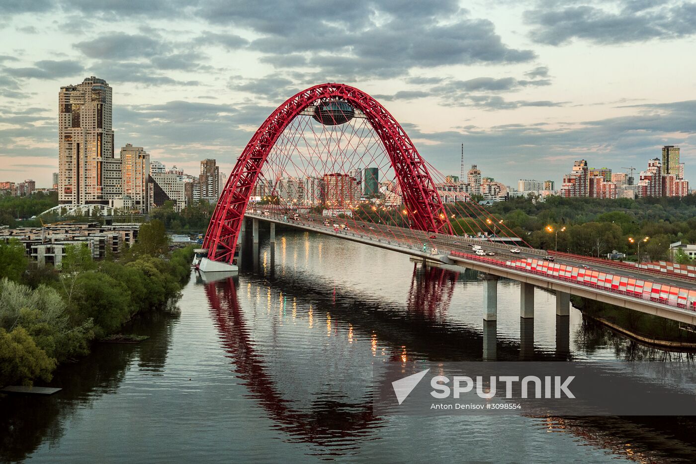 Zhivopisny Bridge in northwest Moscow