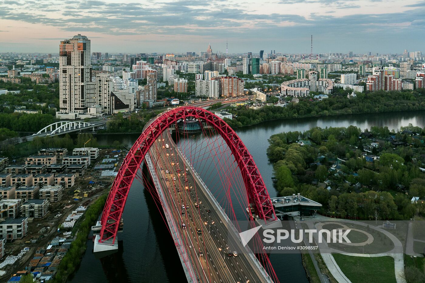 Zhivopisny Bridge in northwest Moscow