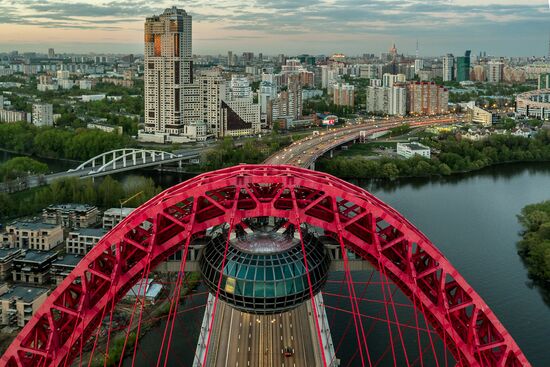 Zhivopisny Bridge in northwest Moscow