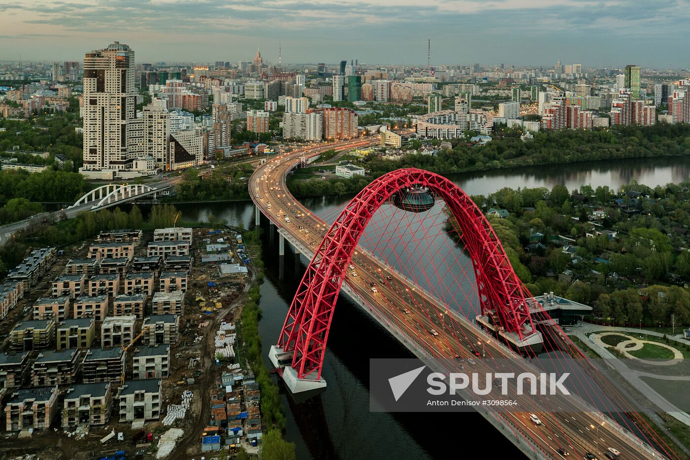 Zhivopisny Bridge in northwest Moscow