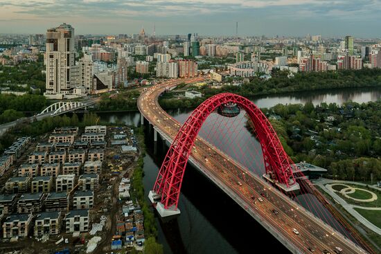Zhivopisny Bridge in northwest Moscow