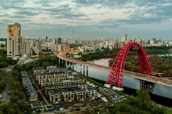 Zhivopisny Bridge in northwest Moscow