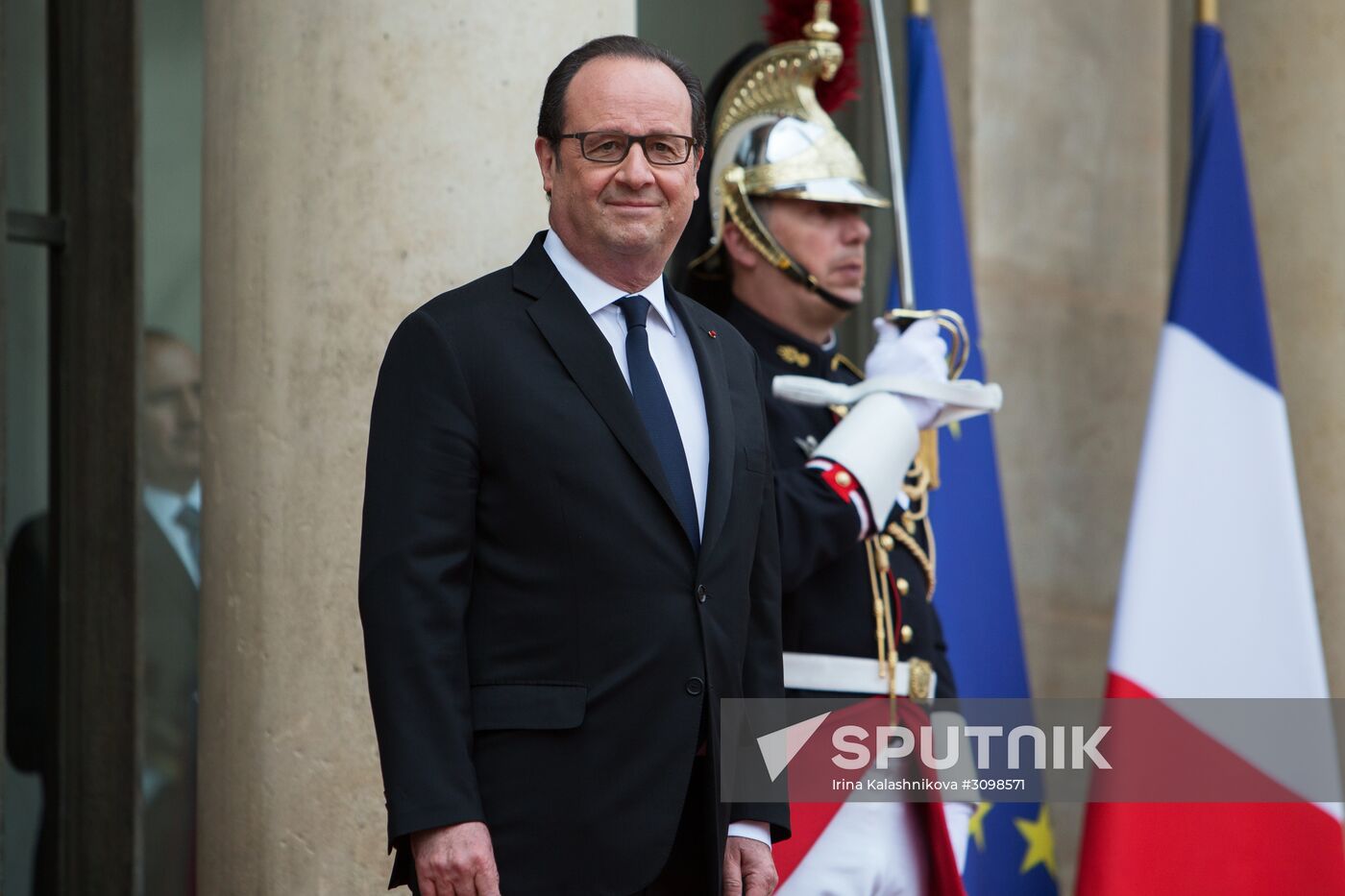Emmanuel Macron inaugurated as French President
