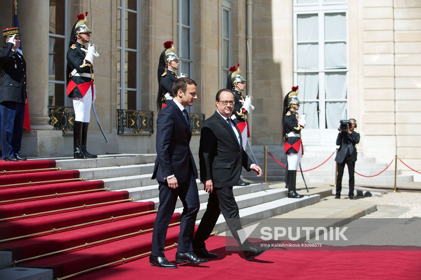 Emmanuel Macron inaugurated as French President