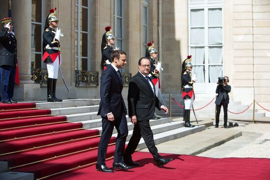Emmanuel Macron inaugurated as French President
